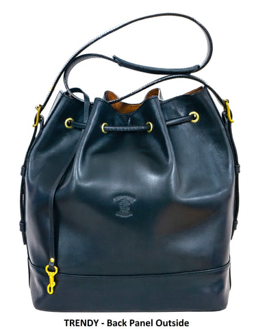 TRENDY - très BCBG (Bon Chic Bon Genre) very Preppy Trotter bag but much bigger with a top safe laced closure too a big open quick access- Can be a good bag for your next travel or working & shopping to carry on your shoulder daily.
