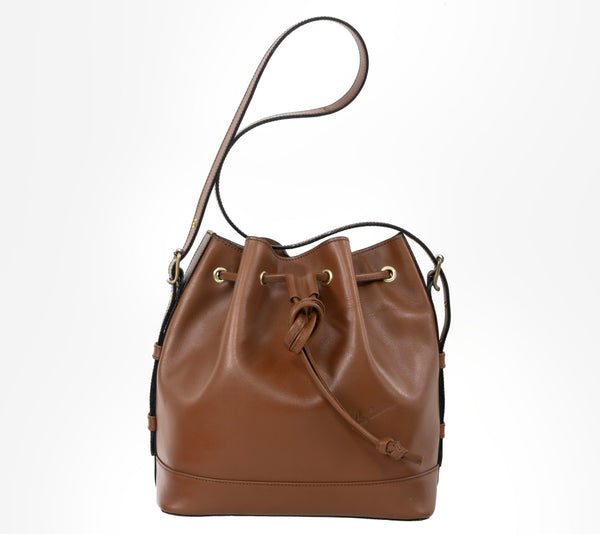 TROTTER - TOTE Bag, très BCBG (Bon Chic Bon Genre) Fourre tout with a top safe laced closure opening on a big open full compartment for quick access- Can be good bag for your next travel or shopping to carry on your shoulder)